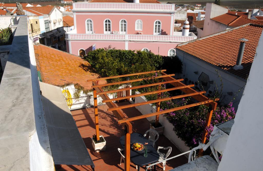 Patio Das Flores Ferreira Do Alentejo Exterior photo